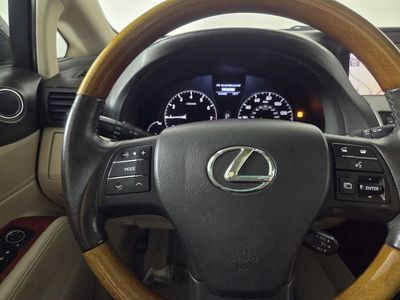 2010 Lexus RX — photo 17 view