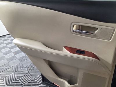 2010 Lexus RX — photo 29 view