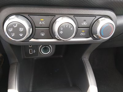 2023 Nissan Kicks - Photo 21