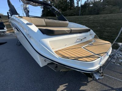 2025 Sea Ray SDX 270 - Photo 1