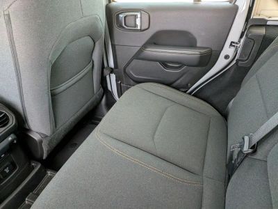 2025 Jeep Wrangler - Photo 27