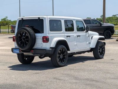 2025 Jeep Wrangler - Photo 5