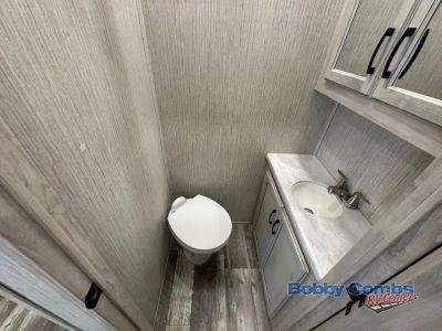 2022 Forest River RV Sandpiper Luxury - Photo 17