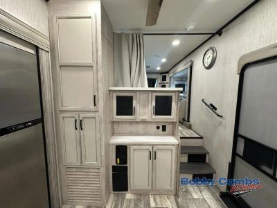 2022 Forest River RV Sandpiper Luxury - Photo 8