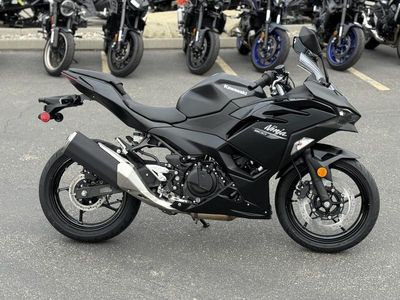 2026 Kawasaki Ninja 500 Metallic Flat Spark Black — side profile view