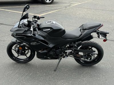 2026 Kawasaki Ninja 500 Metallic Flat Spark Black — engine compartment view
