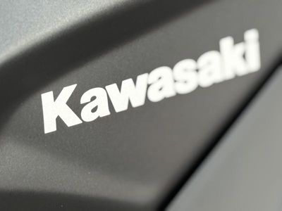 2026 Kawasaki Ninja 500 Metallic Flat Spark Black — photo 14 view