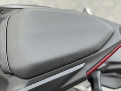 2026 Kawasaki Ninja 500 Metallic Flat Spark Black — photo 16 view