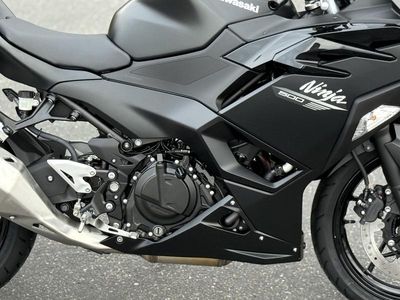 2026 Kawasaki Ninja 500 Metallic Flat Spark Black — photo 12 view