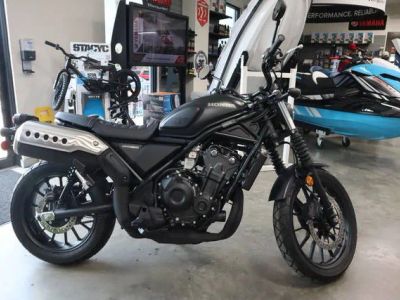 2024 Honda® SCL500 — front three-quarter view