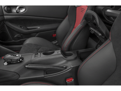 2026 Nissan Z - Photo 10