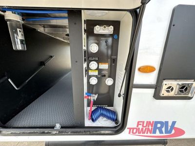 2026 Keystone RV Montana - Photo 8