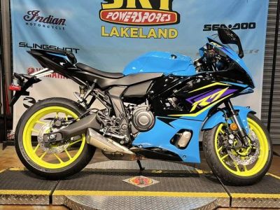 2026 Yamaha YZF-R7 — front three-quarter view
