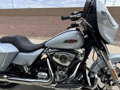 2025 Harley-Davidson FLHX - Street Glide - Photo 11