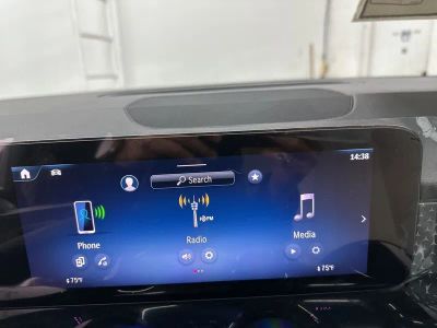 2026 Mercedes-Benz GLB — photo 15 view