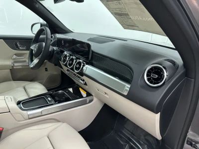 2026 Mercedes-Benz GLB — photo 27 view