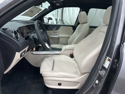 2026 Mercedes-Benz GLB — photo 19 view