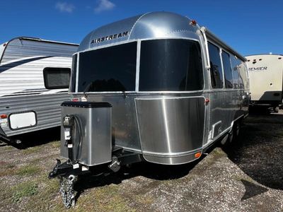 2022 Airstream Flying Cloud - Photo 2