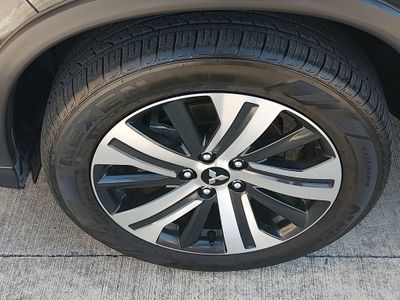 2025 Mitsubishi Outlander Sport — photo 10 view