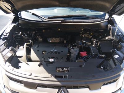 2025 Mitsubishi Outlander Sport — photo 9 view