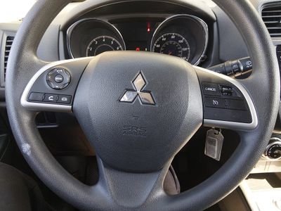 2025 Mitsubishi Outlander Sport — photo 12 view