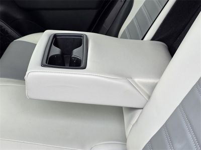 2023 Toyota RAV4 - Photo 11