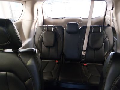 2023 Chrysler Pacifica — photo 17 view