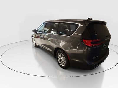 2023 Chrysler Pacifica — detail view