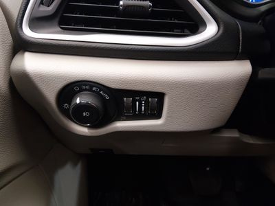 2023 Chrysler Pacifica — photo 13 view