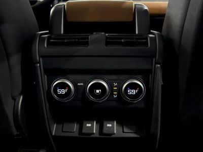 2023 Land Rover Defender - Photo 9