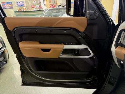 2023 Land Rover Defender - Photo 28