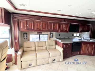 2011 Tiffin Motorhomes Phaeton QTH - Photo 9