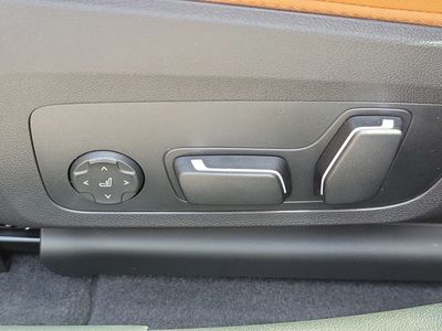 2026 BMW i4 - Photo 24