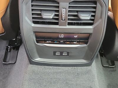 2026 BMW i4 - Photo 14