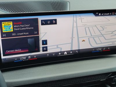 2026 BMW i4 - Photo 30