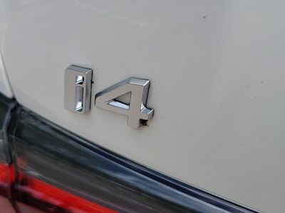 2026 BMW i4 - Photo 6