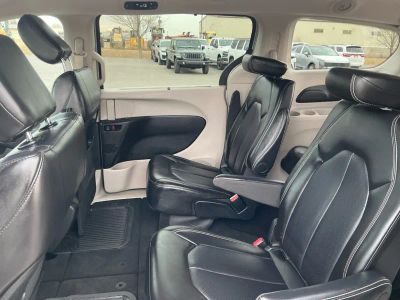 2024 Chrysler Pacifica - Photo 16