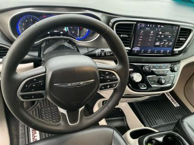 2024 Chrysler Pacifica - Photo 14