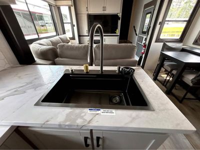 2026 Jayco Seismic - Photo 16