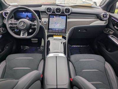 2025 Mercedes-Benz GLC - Photo 9