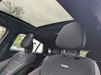 2025 Mercedes-Benz GLC - Photo 11