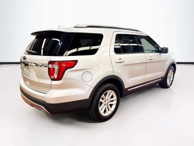 2017 Ford Explorer — detail view