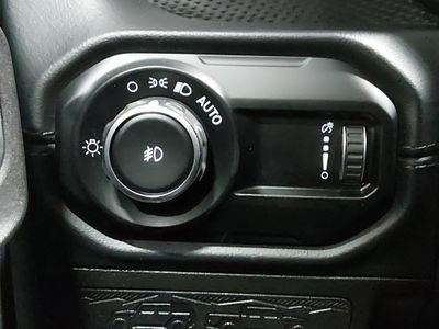 2024 Jeep Wrangler - Photo 13