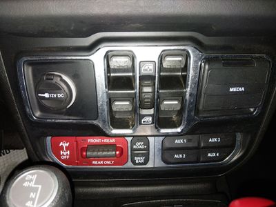 2024 Jeep Wrangler - Photo 19
