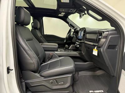2026 Ford F-150 Lariat Truck V8 - Photo 33