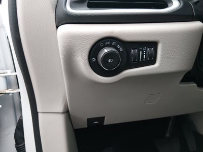 2024 Chrysler Pacifica — photo 13 view