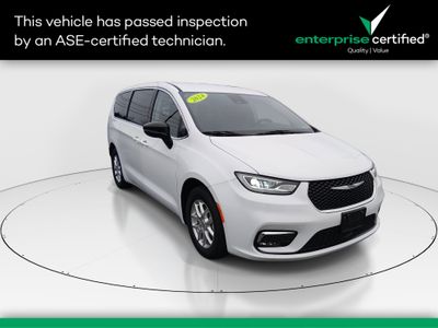 2024 Chrysler Pacifica Touring L FWD — front three-quarter view