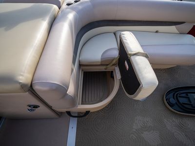 2014 Sun Tracker 20DLX Signature Series - Photo 14