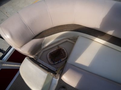 2014 Sun Tracker 20DLX Signature Series - Photo 18