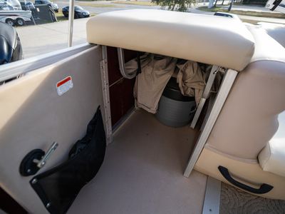 2014 Sun Tracker 20DLX Signature Series - Photo 13
